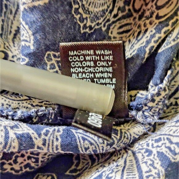 Express Button Front Shirt Multiclor Womens Size Medium Paisley Print Po… - Picture 7 of 7